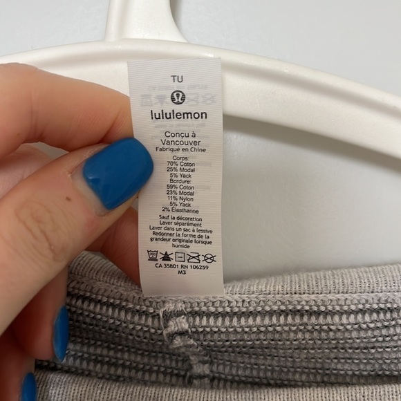 Lululemon It All Lines Up Poncho in Heathered Core Ultra Light Grey Size OS - Picture 6 of 9